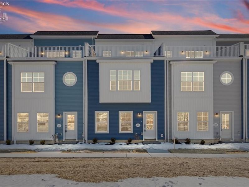 461 Harbor Lane, Lorain, OH 44052 Photo 2