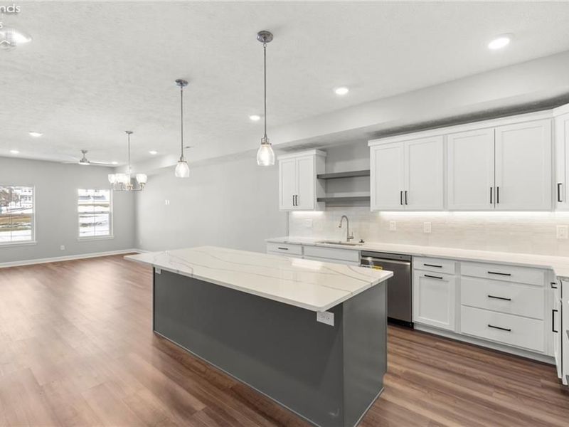 461 Harbor Lane, Lorain, OH 44052 Photo 7