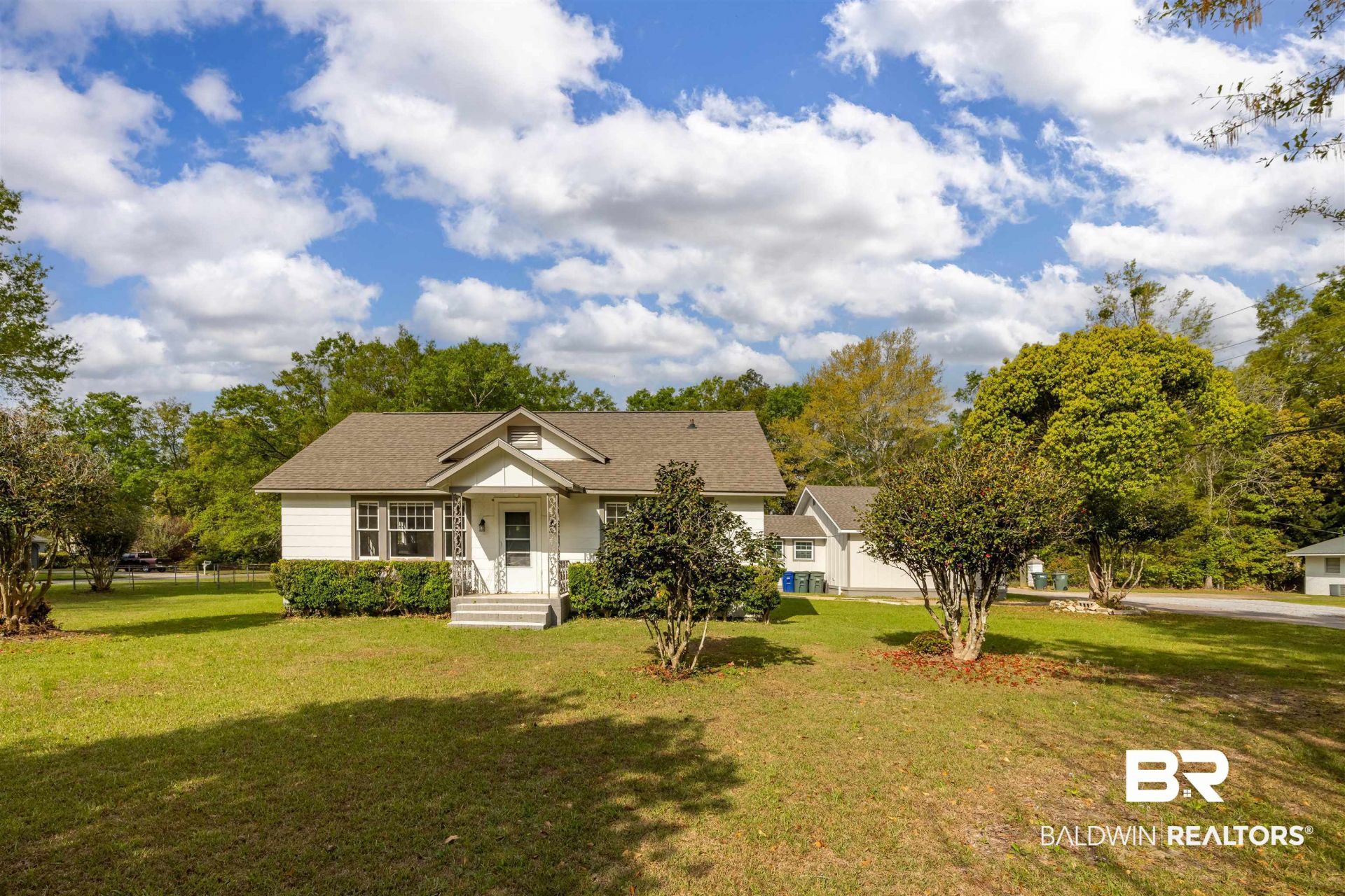 112 S Juniper Street, Foley, AL 36535 Main Photo