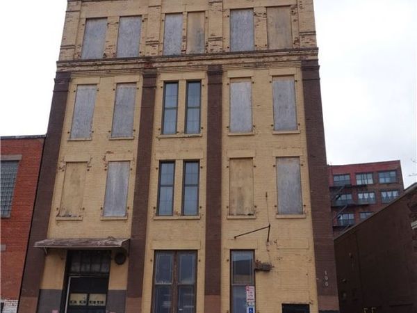 196 N Water Street , Rochester, NY 14604