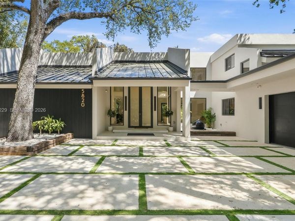 5820 SW 33rd Ln , Hollywood, FL 33312