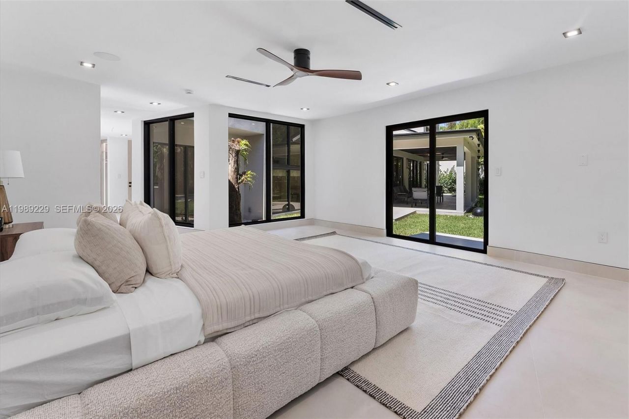 5820 SW 33rd Ln , Hollywood, FL 33312 Photo