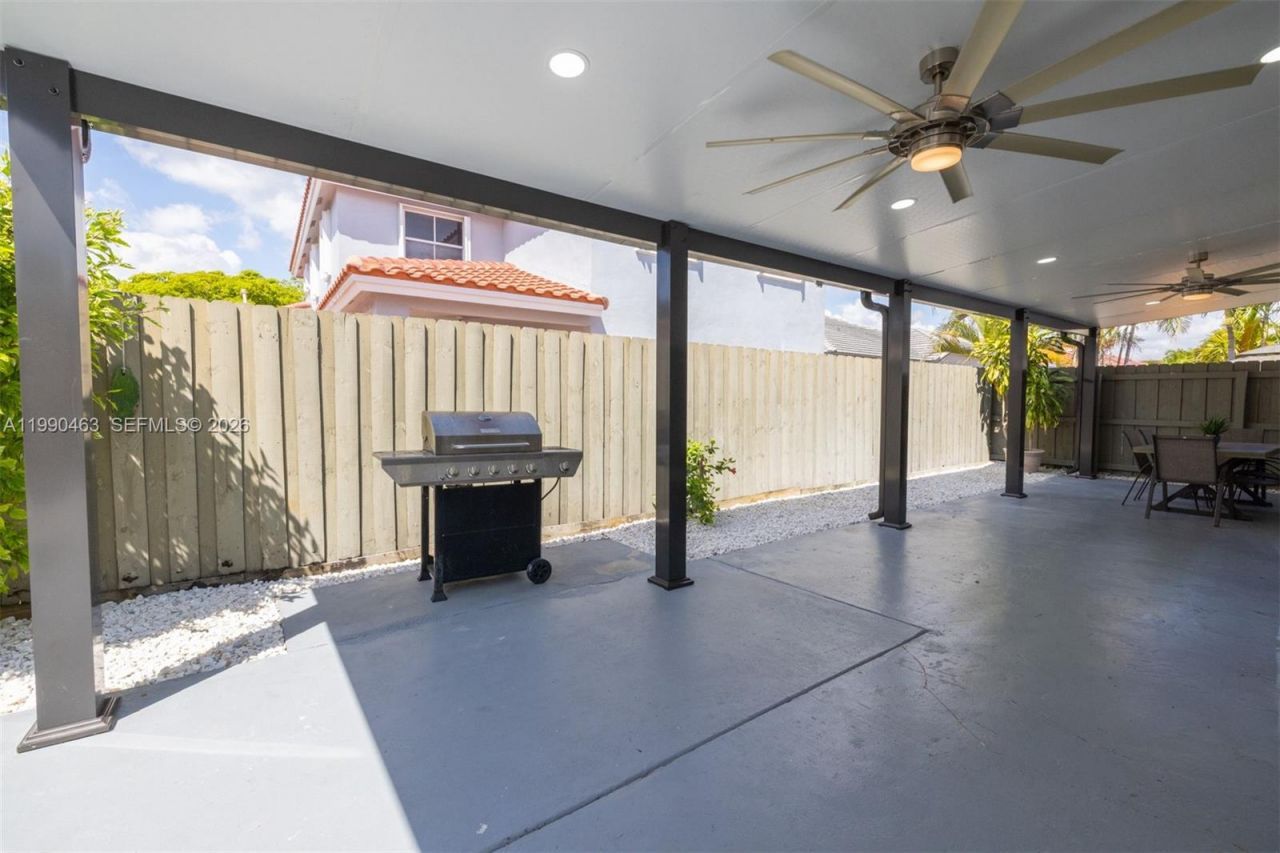 8172 SW 163rd Ct , Miami, FL 33193 Photo