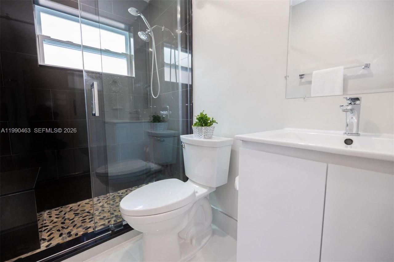 8172 SW 163rd Ct , Miami, FL 33193 Photo