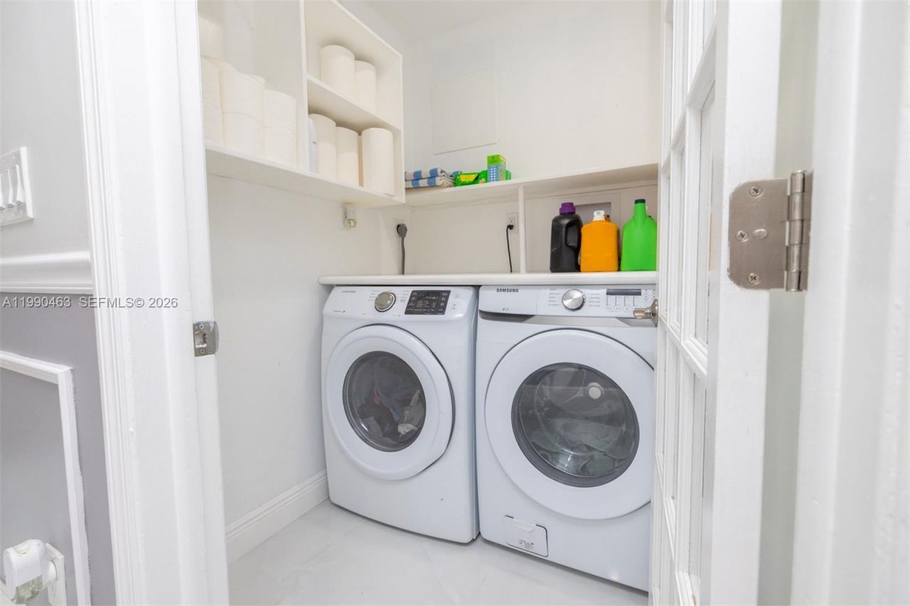 8172 SW 163rd Ct , Miami, FL 33193 Photo