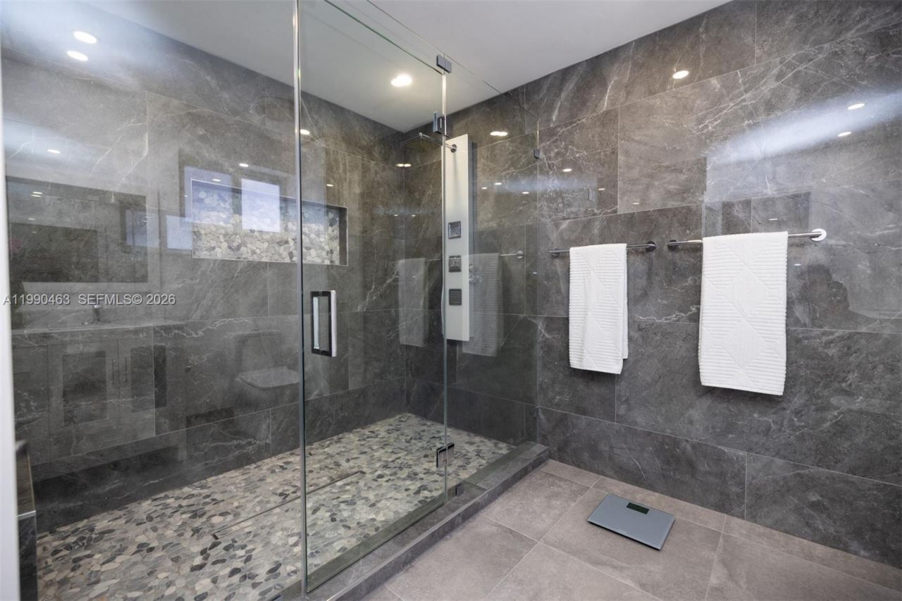 8172 SW 163rd Ct , Miami, FL 33193 Photo