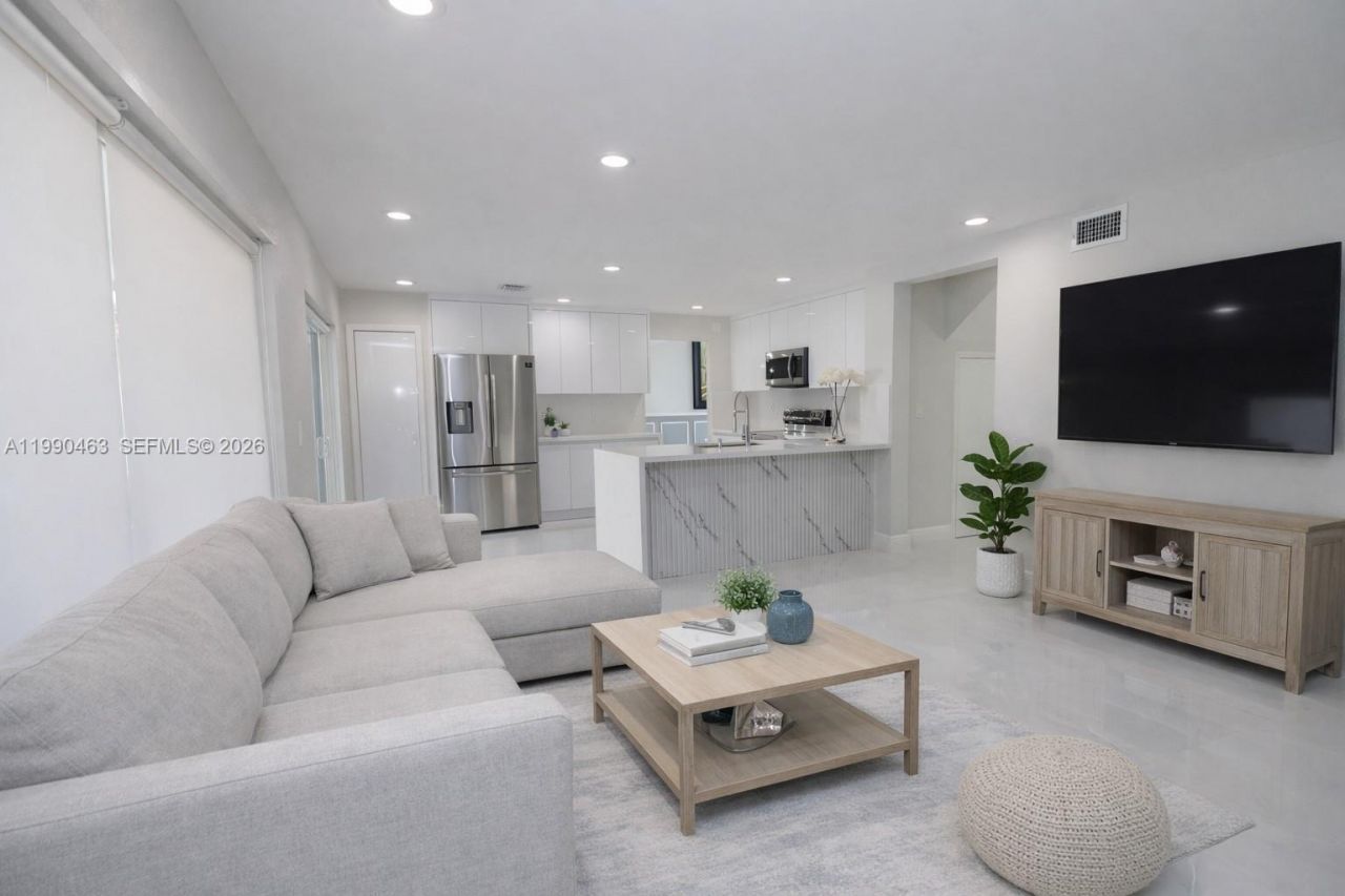 8172 SW 163rd Ct , Miami, FL 33193 Photo