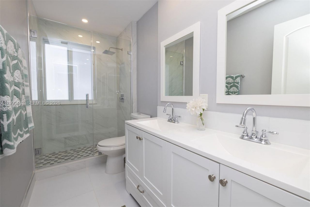 8172 SW 163rd Ct , Miami, FL 33193 Photo