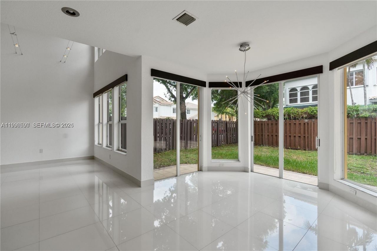 7333 NW 108th Ct , Doral, FL 33178 Photo