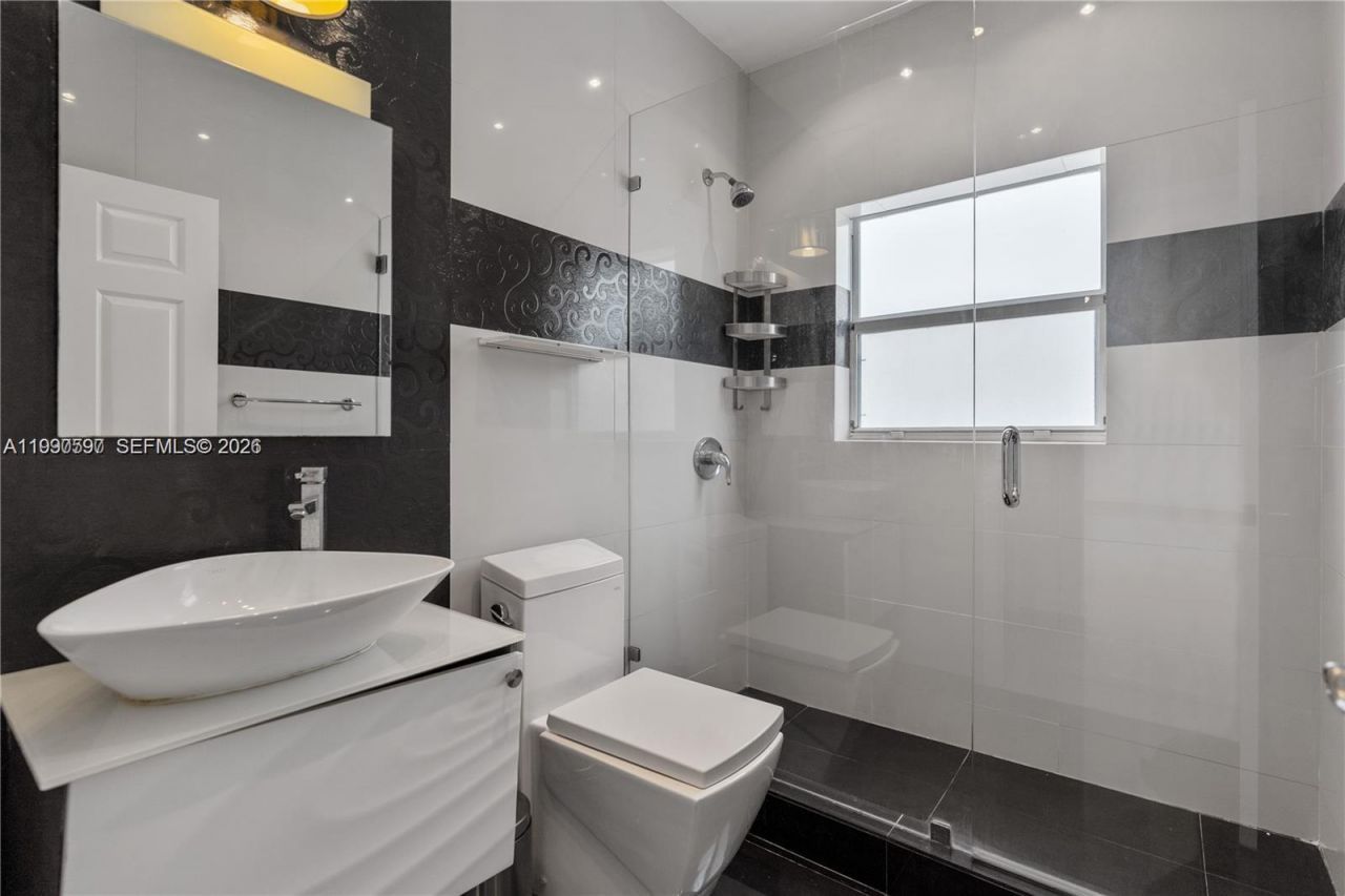 7333 NW 108th Ct , Doral, FL 33178 Photo