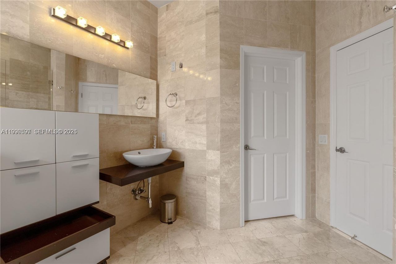 7333 NW 108th Ct , Doral, FL 33178 Photo