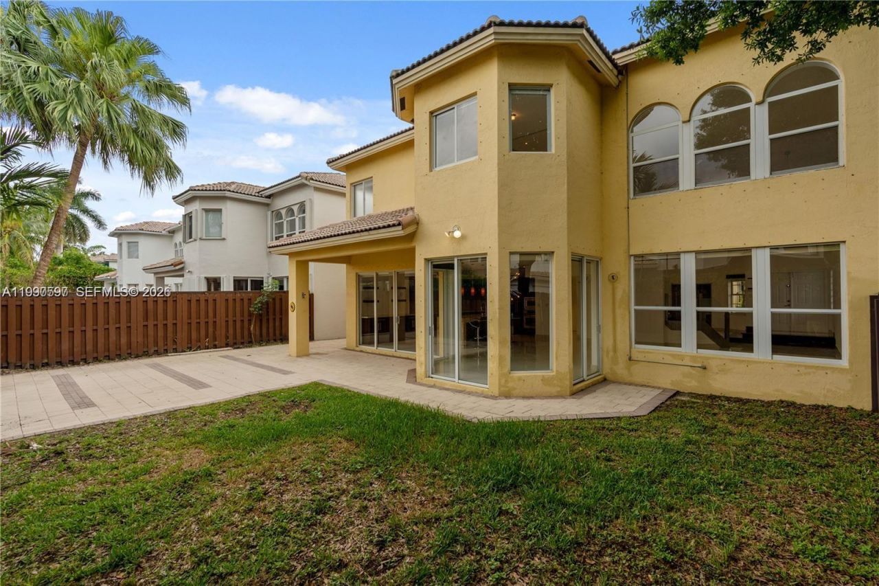 7333 NW 108th Ct , Doral, FL 33178 Photo