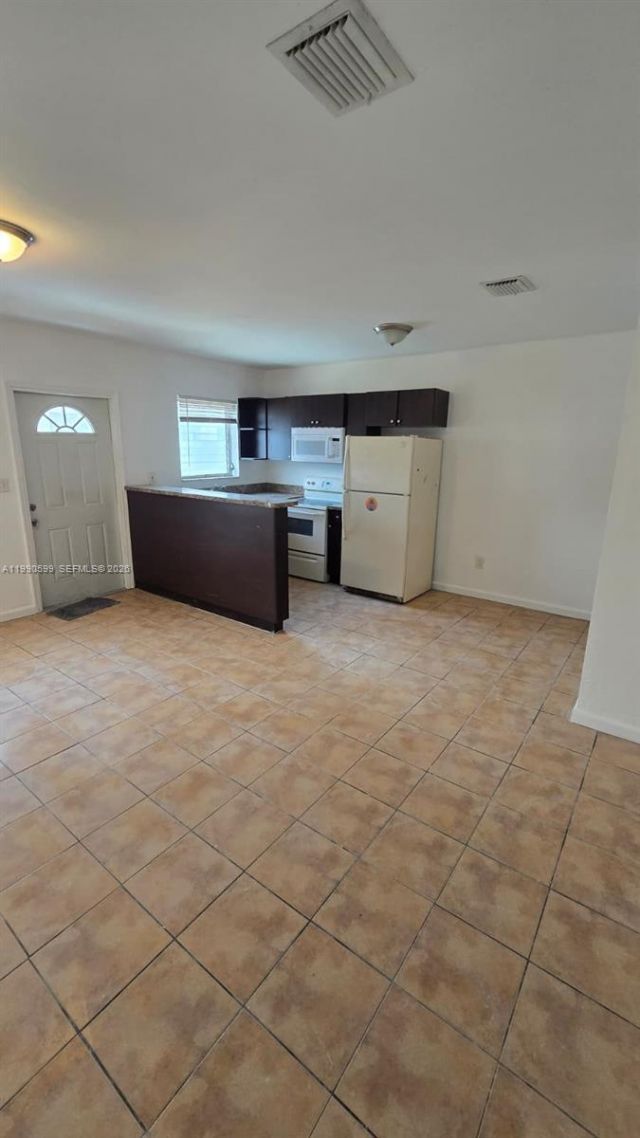 16131 NE 19th Pl, Unit 3, North Miami Beach, FL 33162 Photo