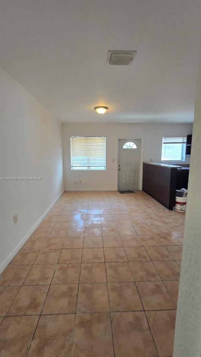 16131 NE 19th Pl , Unit 3, North Miami Beach, FL 33162 Photo