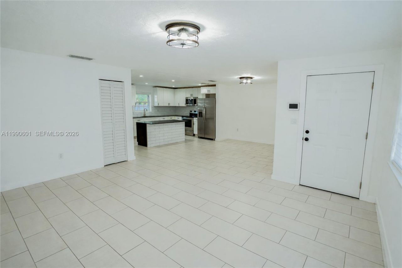 1762 NE 145th St , Unit 1760, Miami, FL 33181 Photo