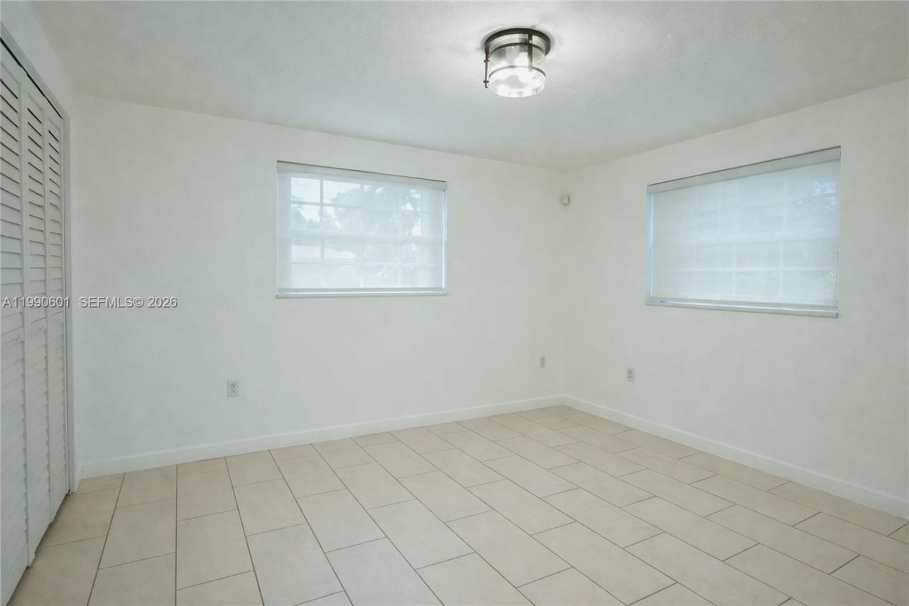 1762 NE 145th St , Unit 1760, Miami, FL 33181 Photo