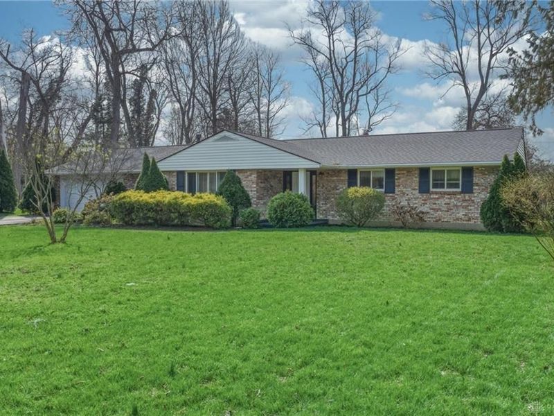 5825 Terrace Park Drive, Washington Township, OH 45429 Photo 2