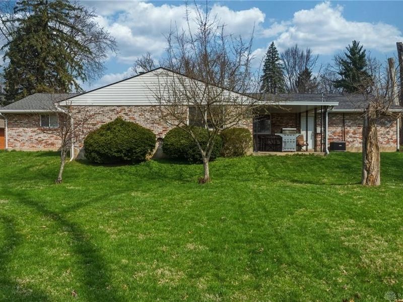 5825 Terrace Park Drive, Washington Township, OH 45429 Photo 6