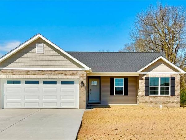 1009 Waymaker Lane , Waterloo, IL 62298