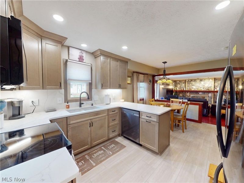 4418 Stary Drive, Parma, OH 44134 Photo 7