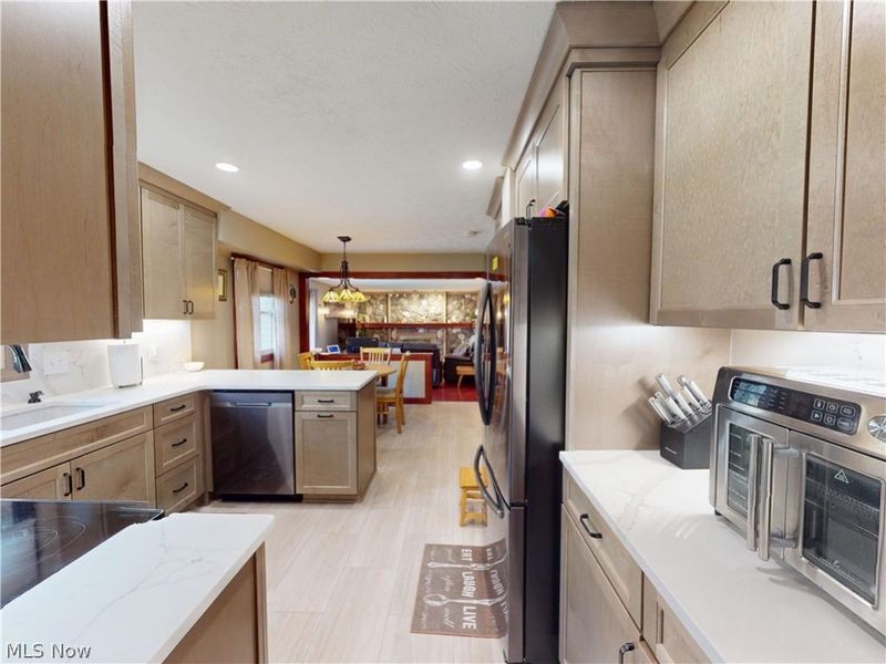 4418 Stary Drive, Parma, OH 44134 Photo 9