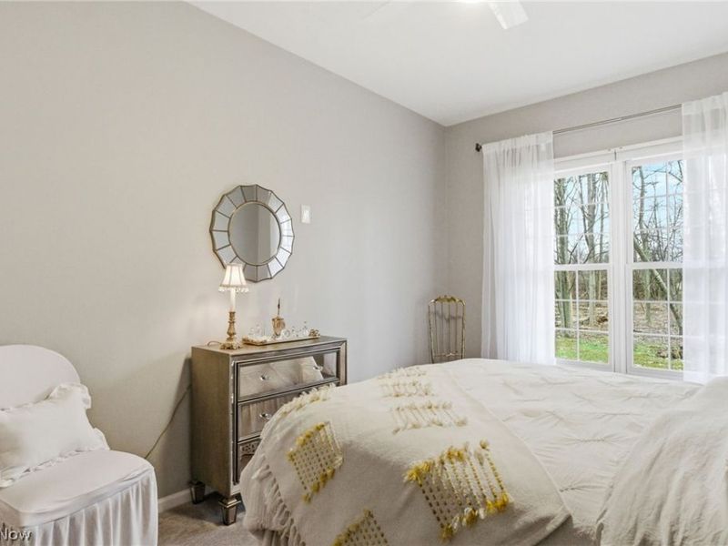 469 Eagle Trace, Mayfield Heights, OH 44124 Photo 16