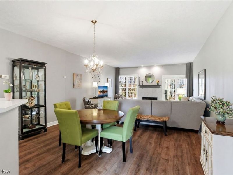 469 Eagle Trace, Mayfield Heights, OH 44124 Photo 3