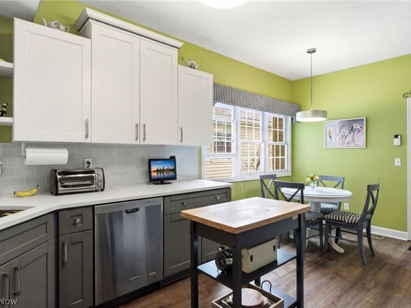 469 Eagle Trace, Mayfield Heights, OH 44124 Photo 8