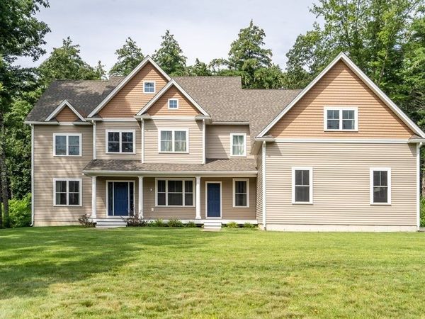 121 Taylor Farm Rd, Boxborough, MA 01719