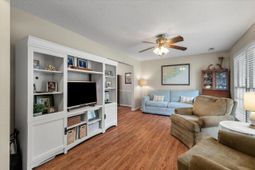 20 Lombardi Lane photo 4