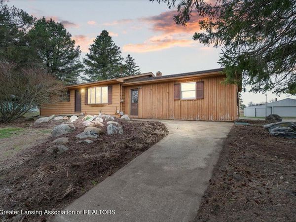 1570 S Williamston Road, Dansville, MI 48819