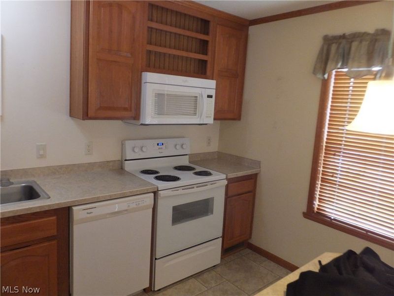 330 Gemini Drive, Dover, OH 44622 Photo 13