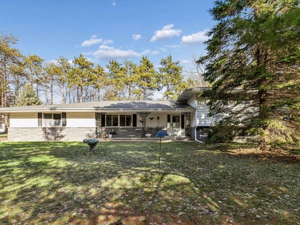 74 Many Levels Road, Dellwood, MN 55110