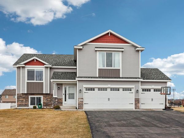 8542 Ebben Circle NE, Monticello, MN 55362