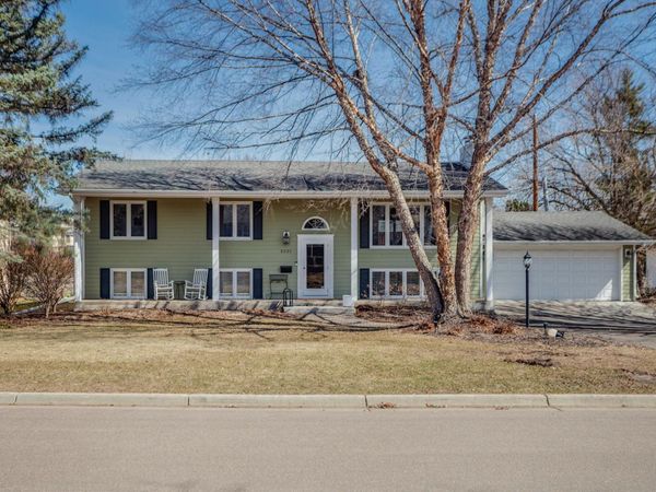 2221 Quebec Drive, Saint Louis Park, MN 55426
