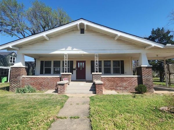 1224 N Barta Avenue, Prague, OK 74864