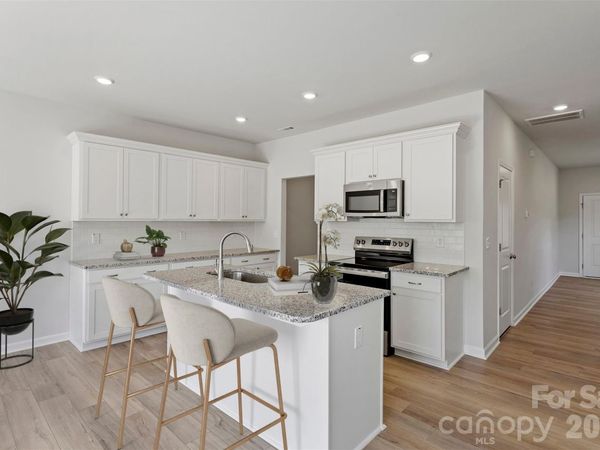 6340 Abelia Avenue , Charlotte, NC 28269