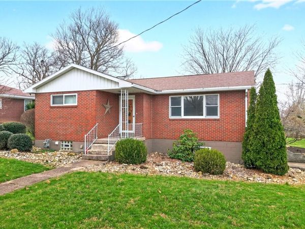 125 Martha Ave, Hopwood, PA 15445