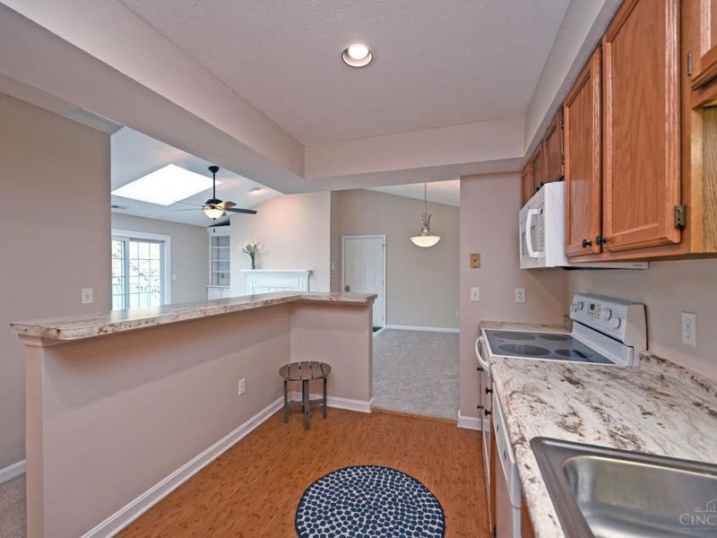 1080 Wittshire Lane, Unit E, Cincinnati, OH 45255 Photo 13