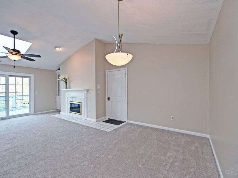 1080 Wittshire Lane, Unit E, Cincinnati, OH 45255 Photo 7