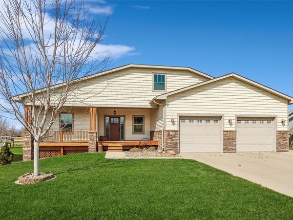 209 Northpark Boulevard, Huxley, IA 50124