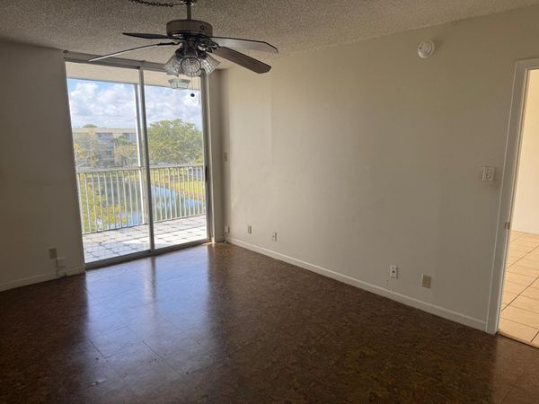 3141 NW 47th Terrace, Unit 430, Lauderdale Lakes, FL 33319