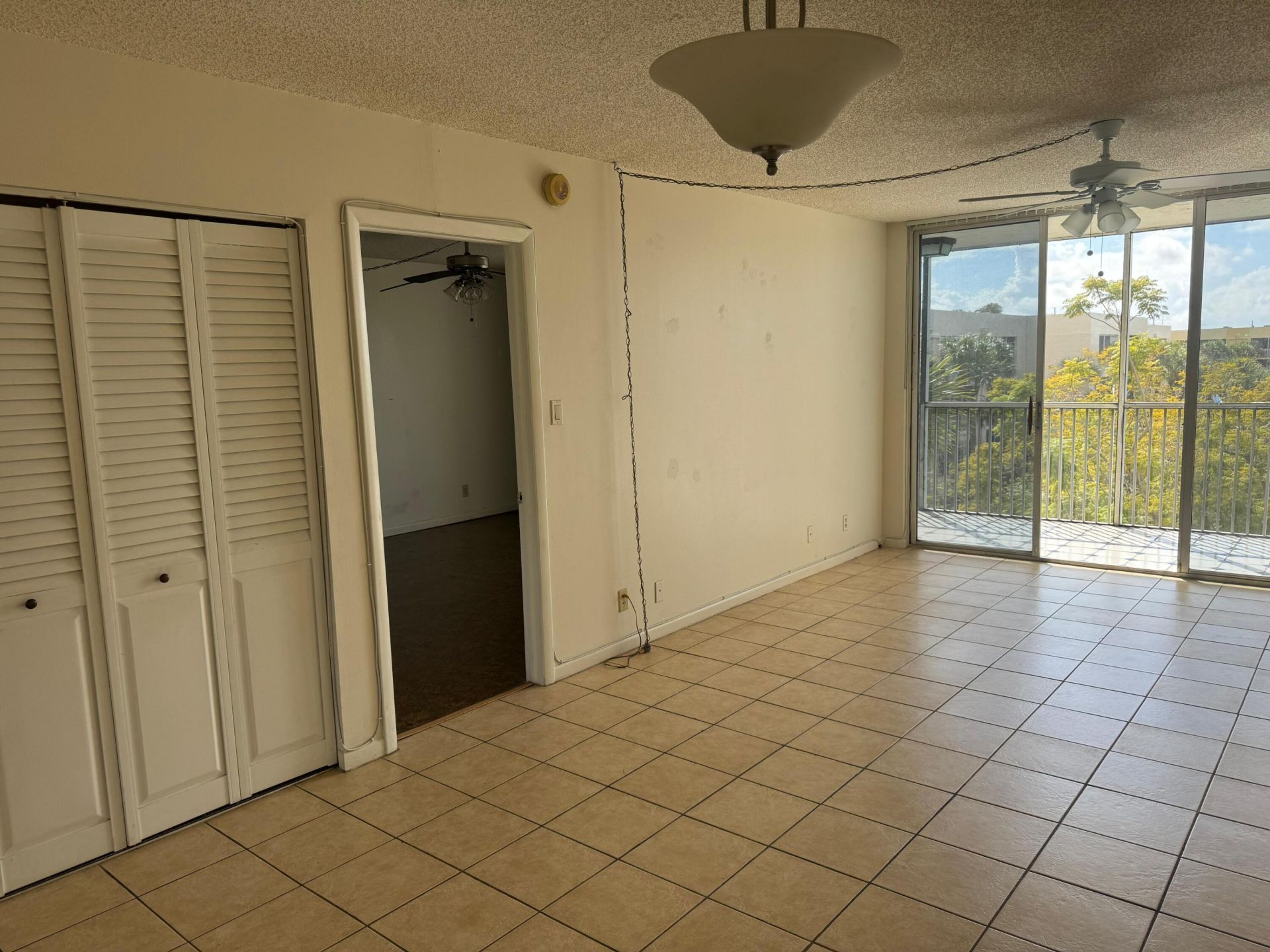 3141 NW 47th Terrace, Unit 430, Lauderdale Lakes, FL 33319 Photo