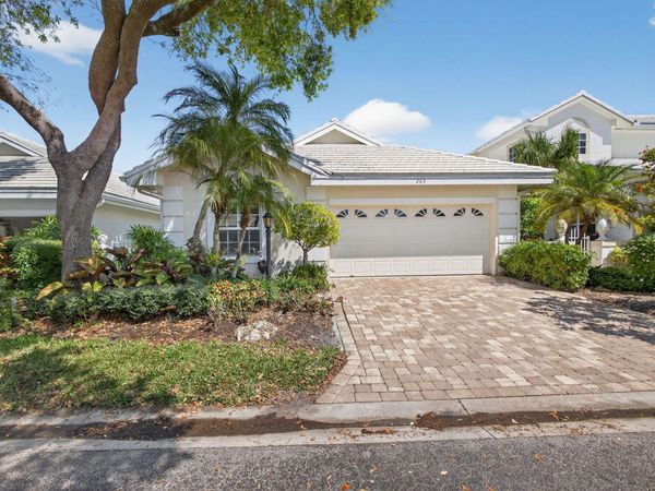 283 Canterbury Drive W, Palm Beach Gardens, FL 33418
