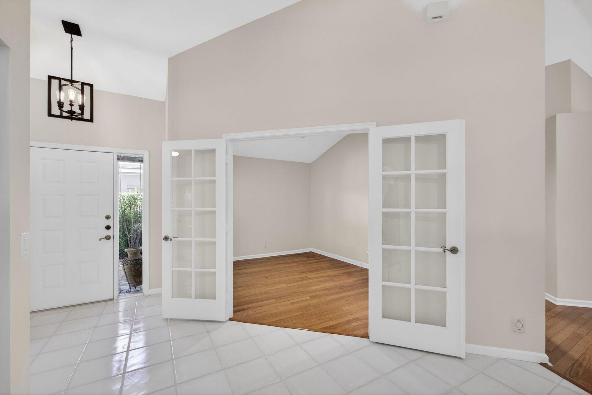 283 Canterbury Drive W, Palm Beach Gardens, FL 33418 Photo