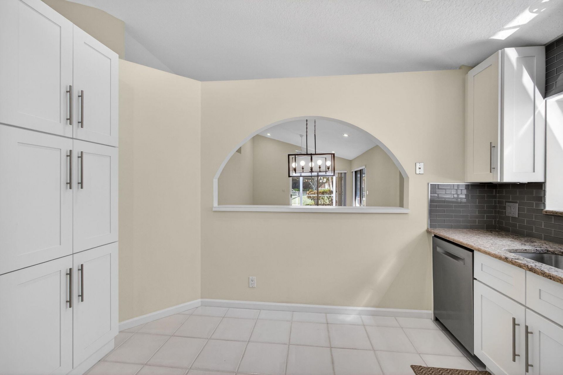 283 Canterbury Drive W, Palm Beach Gardens, FL 33418 Photo