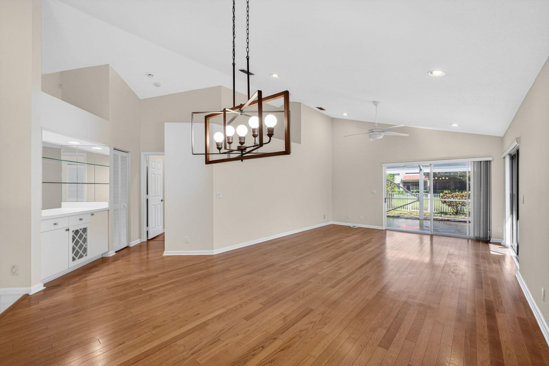 283 Canterbury Drive W, Palm Beach Gardens, FL 33418 Photo