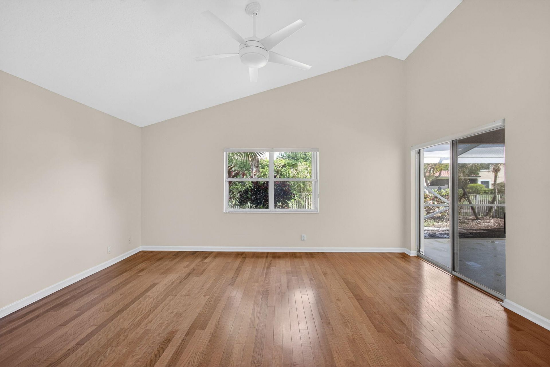 283 Canterbury Drive W, Palm Beach Gardens, FL 33418 Photo