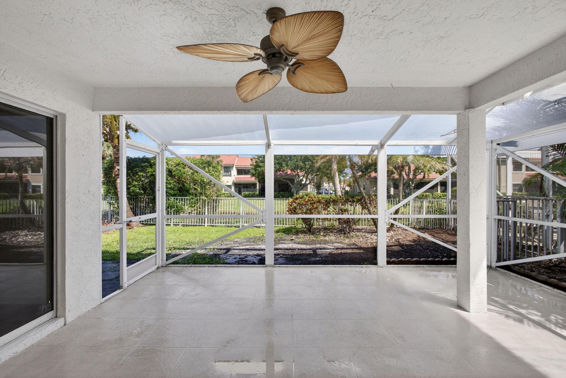 283 Canterbury Drive W, Palm Beach Gardens, FL 33418 Photo