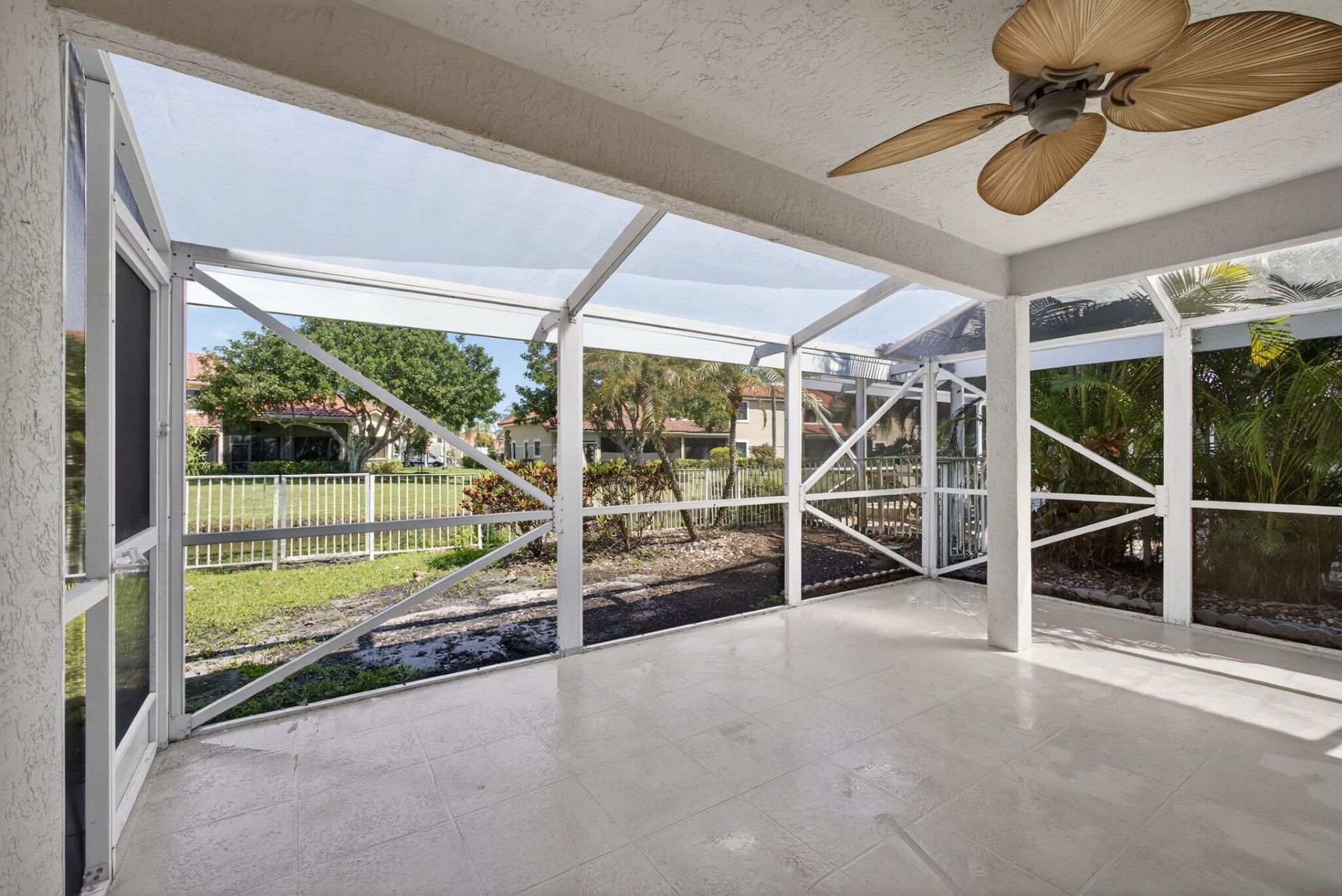 283 Canterbury Drive W, Palm Beach Gardens, FL 33418 Photo